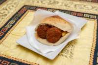 Ali Baba Gyros | Falafel pitában | Menu24.hu