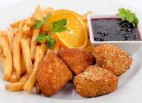 Station Bistro | Rántott Camembert Sajt Sült Burgonya Körettel, Áfonyamártással | Menu24.hu