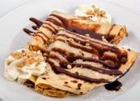 Station Bistro | Pancake stuffed with Nutella with peanuts | Menu24.hu