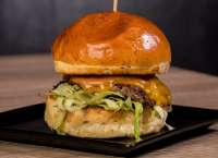Before Bar | CHEESE BURGER | Menu24.hu