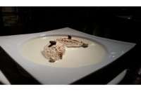Leroy Cafe | Floating Island with pistachios favour | Menu24.hu